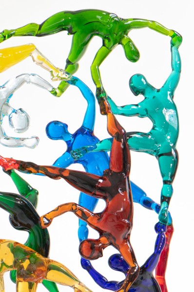 The Wall transparent-B